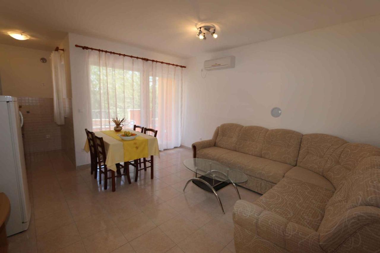 Apartments In Silo/Insel Krk 13430 Exterior photo