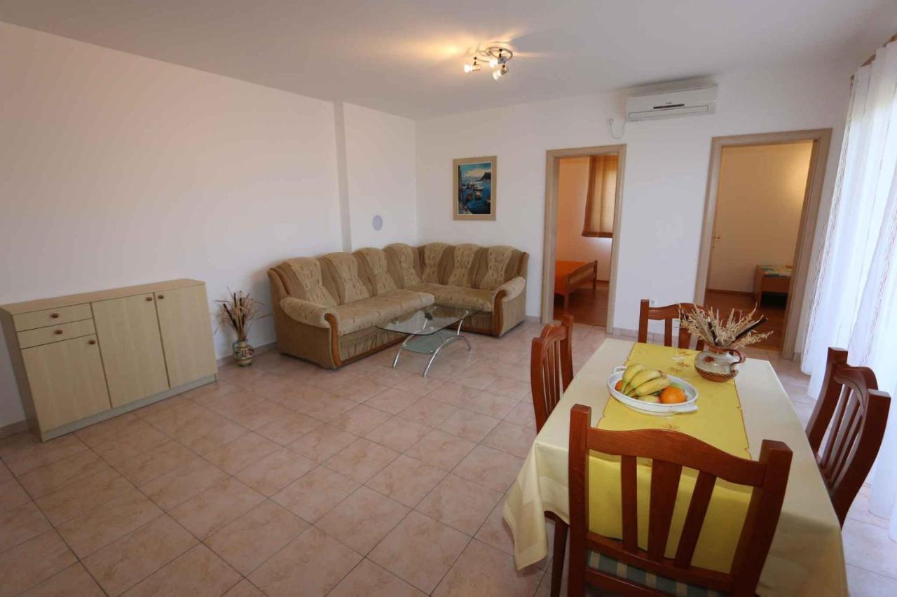 Apartments In Silo/Insel Krk 13430 Exterior photo